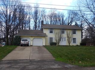 2645 Henrietta Dr, Uniontown, OH 44685