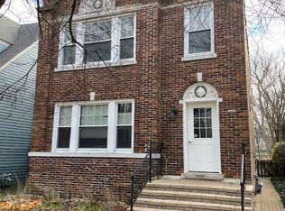 1916 Grant St, Evanston, IL 60201