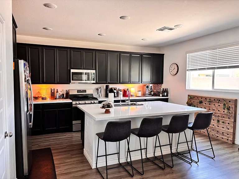 3009 Moulin Heights St — Photo 2