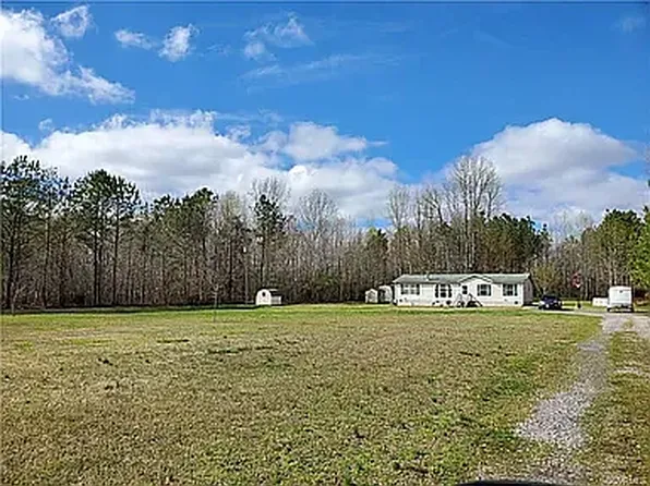 4630 Red Gate Dr, Disputanta, VA 23842