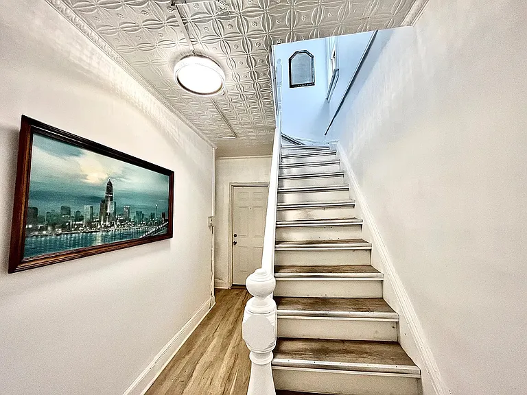 370 Main St #1 — Photo 1