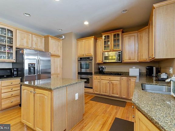 3rd image of 2726 Wakewater Way