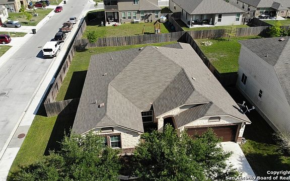 3rd image of 954 Avery Pkwy