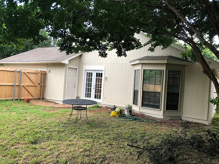 2529 Craig Ln — Photo 2