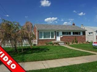 33244 Sheridan St, Garden City, MI 48135