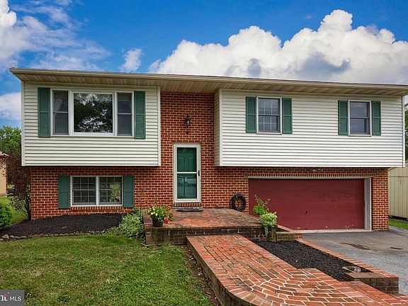 4th image of 129 Meadowlark Ln