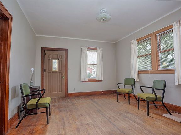 4th image of 3017 Bildahl St