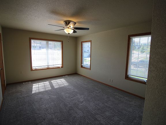 5th image of 3606 Oak Valley Ln