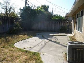 2nd image of 2560 Leigh Ave