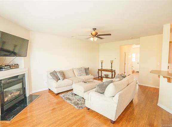 4th image of 6006 Black Heath Dr #12