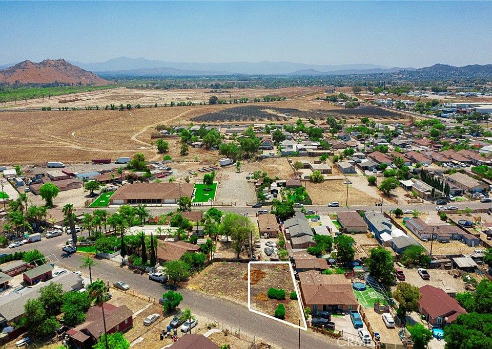 2nd image of 18 Paloma Rd #15