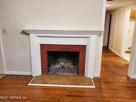2nd image of 4847 Colonial Ave