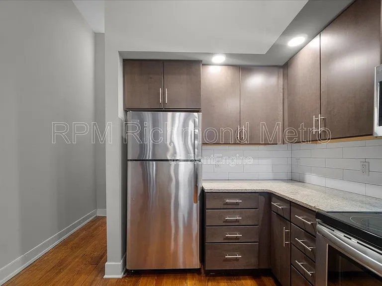 20 E Broad St — Photo 28