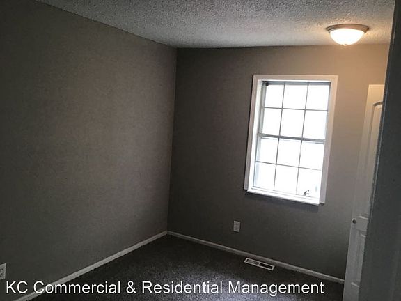 5th image of 1306 NW Golfview Cir