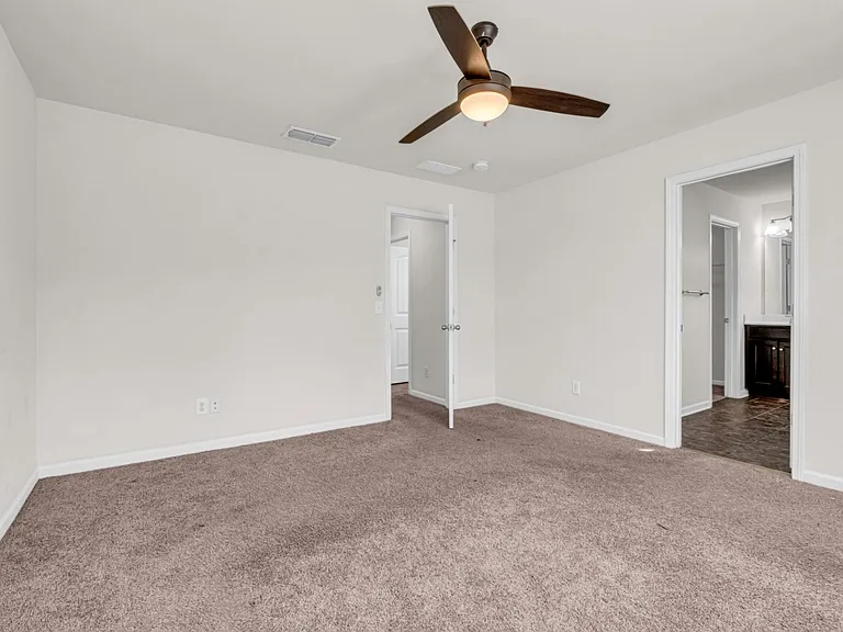 1034 Livingstone Ln — Photo 18