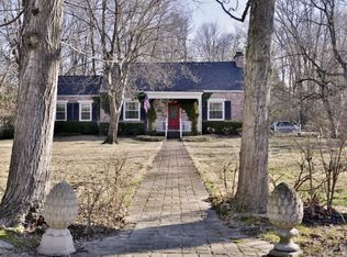 905 Glenbrook Rd, Anchorage, KY 40223