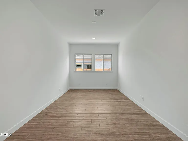 6823 N 190th Dr — Photo 21