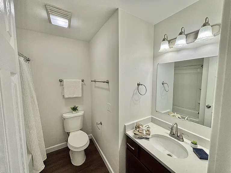 Sundale Townhomes — Photo 18