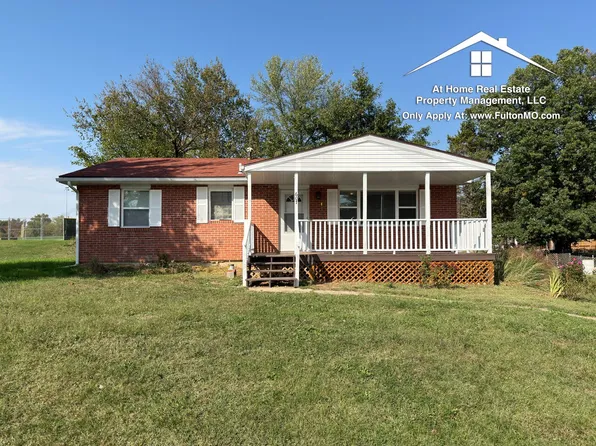 607 Crestwood Dr, Fulton, MO 65251