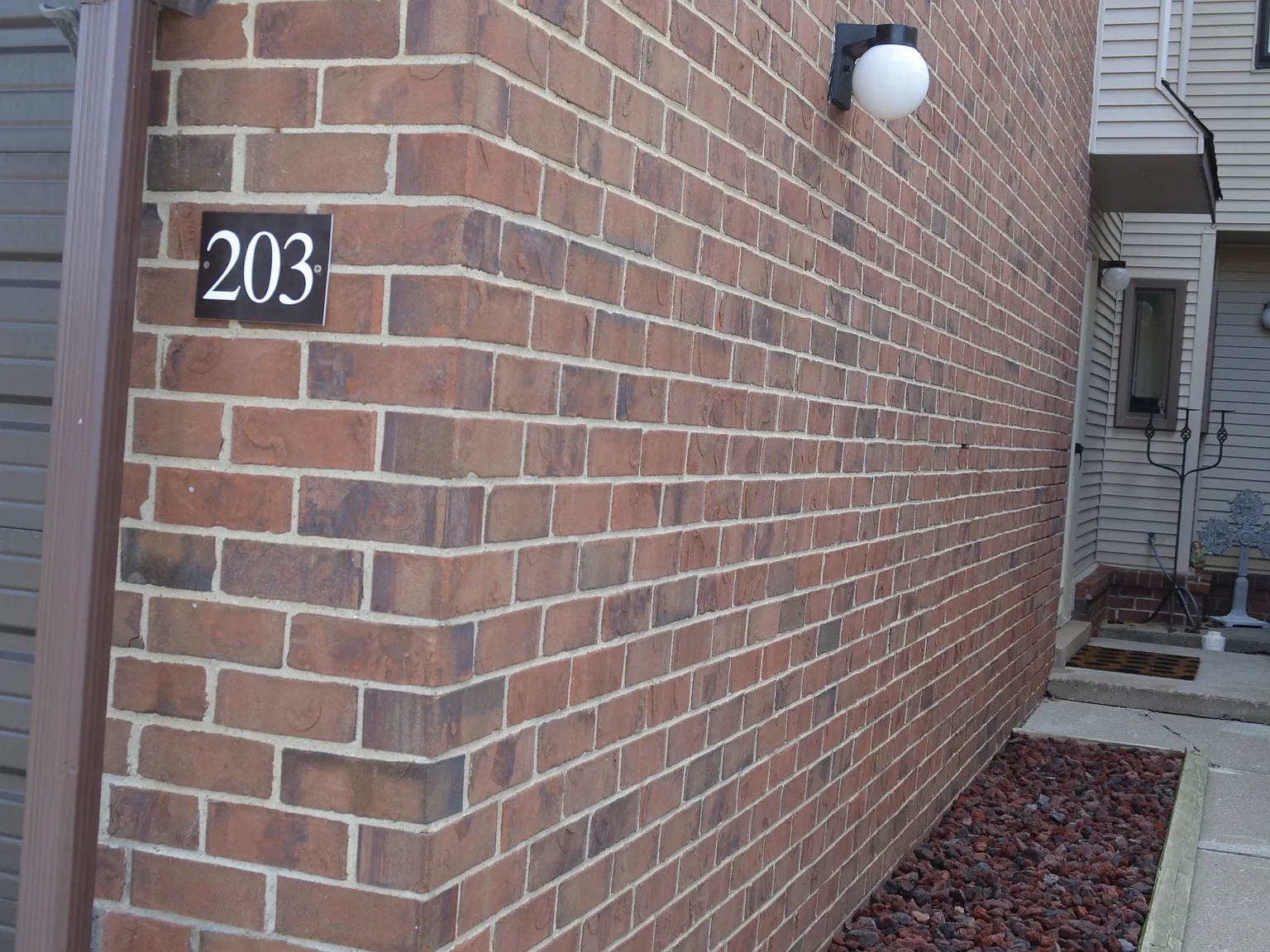 2 bed, 1307 sqft, $2,150 — Photo 2