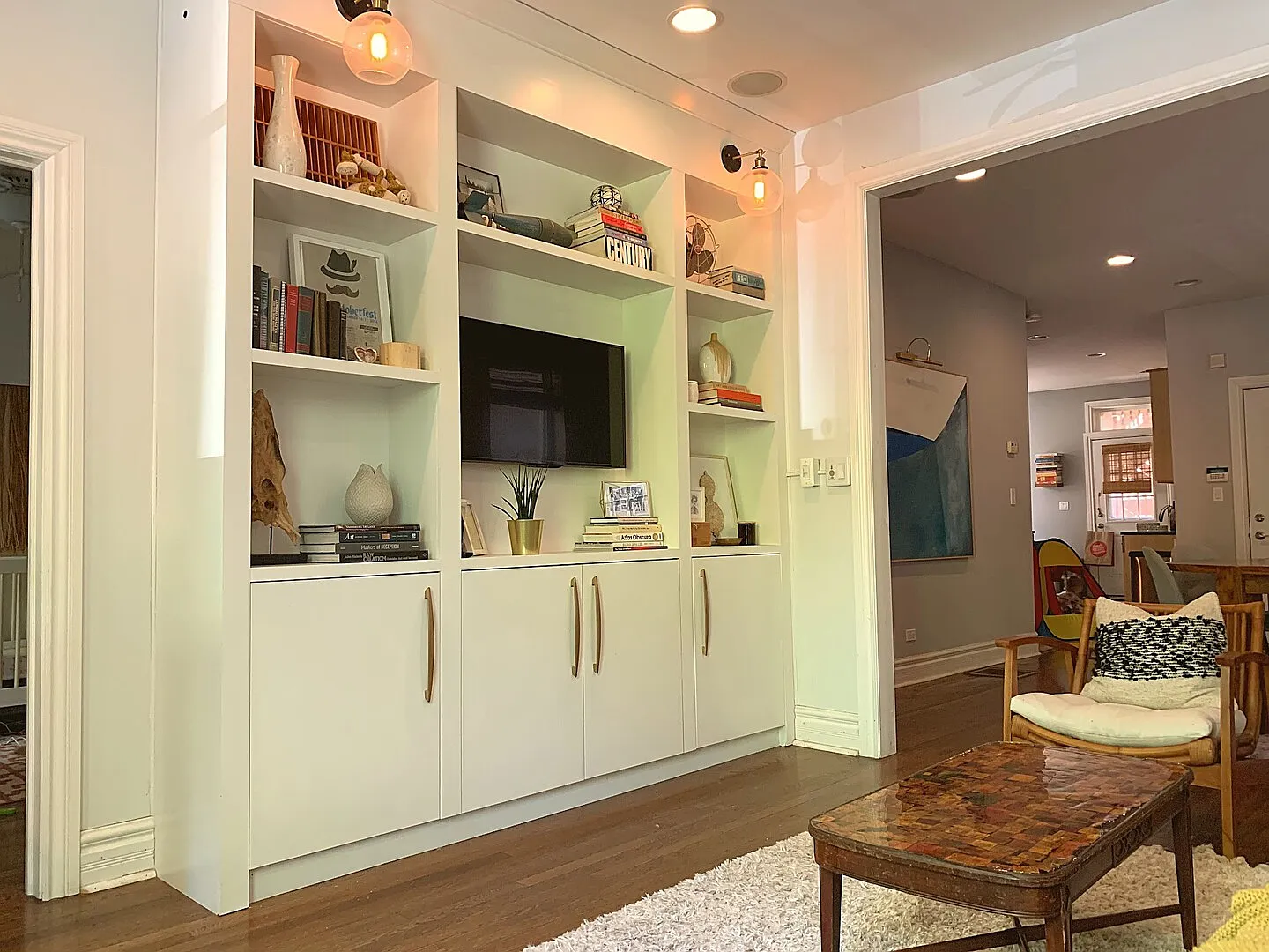 Large Furnished 2br Duplex In Great Location — Photo 3