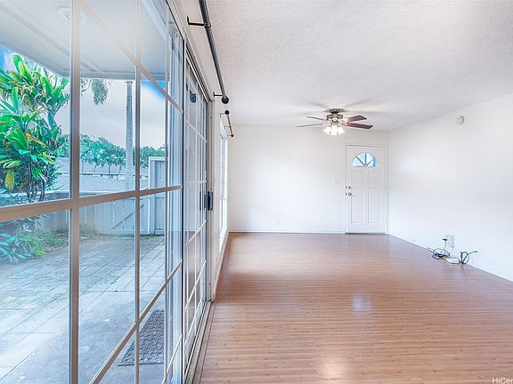 4th image of 46-1042 Emepela Way APT 11D