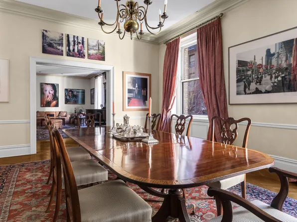 550 Park Avenue image 8 of 18