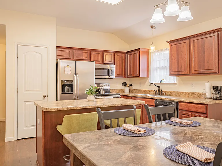 1979 Crosscreek Cir — Photo 11