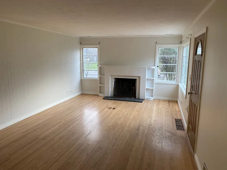 6144 N Willamette Blvd — Photo 5