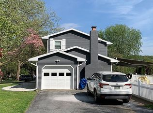 201 Applewood Dr, Easton, PA 18045