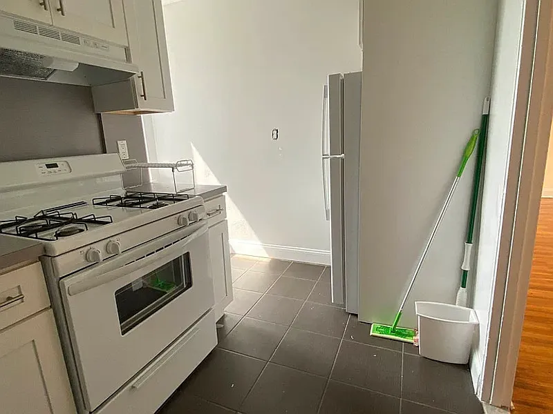 2 bed, 1.0 bath, 850 sqft, $1,850 — Photo 3