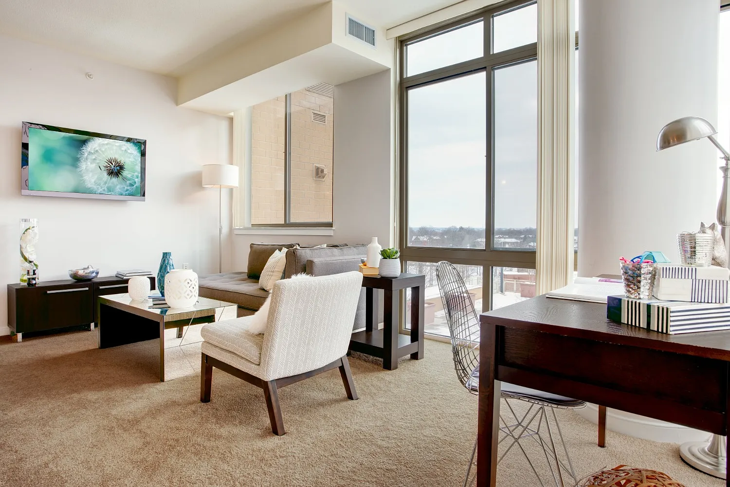 The Palatine Apartments — Photo 4