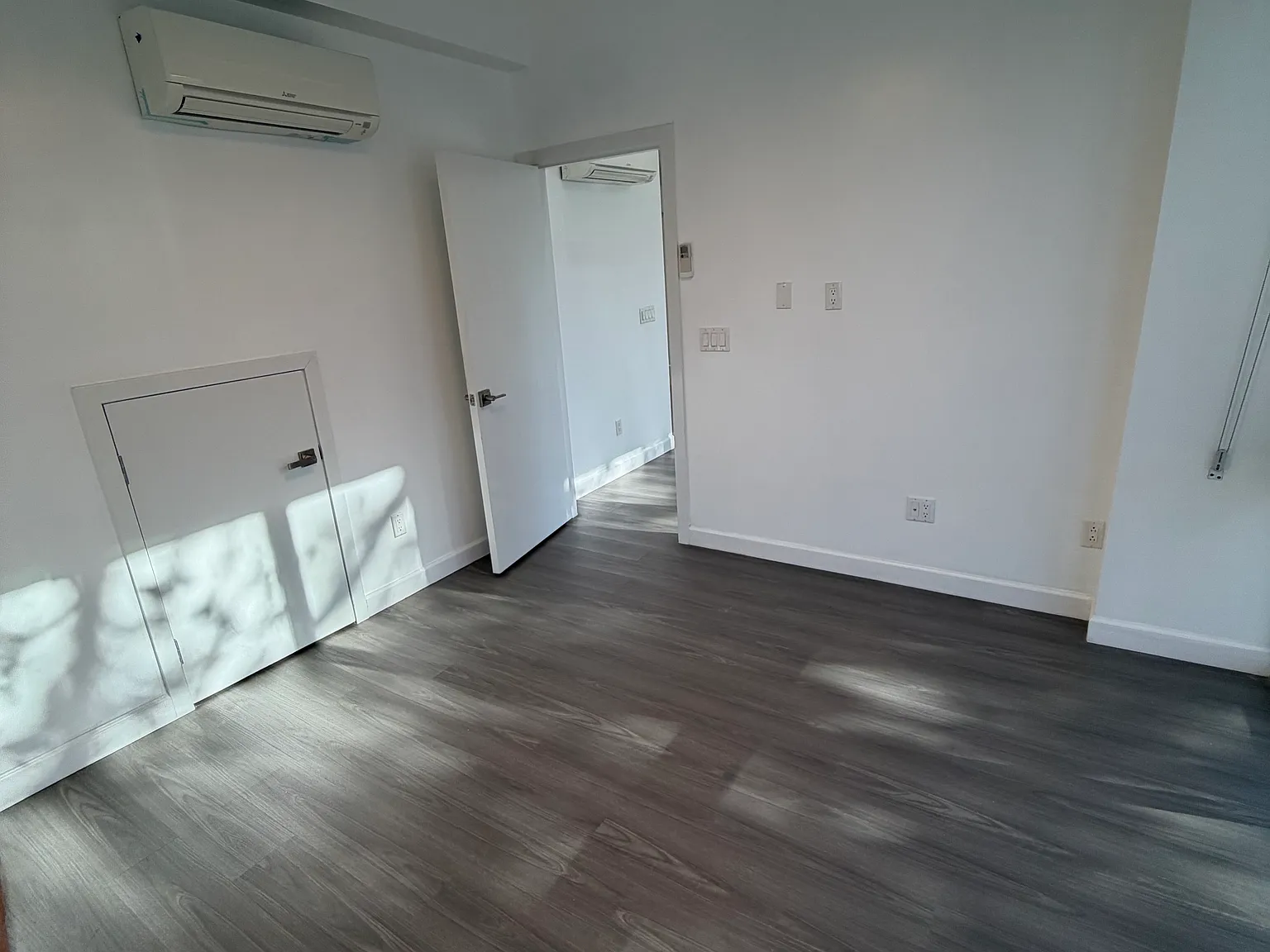 4 bed, 2000 sqft, $4,800 — Photo 4