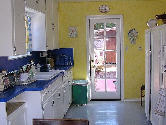 Updated Retro kitchen