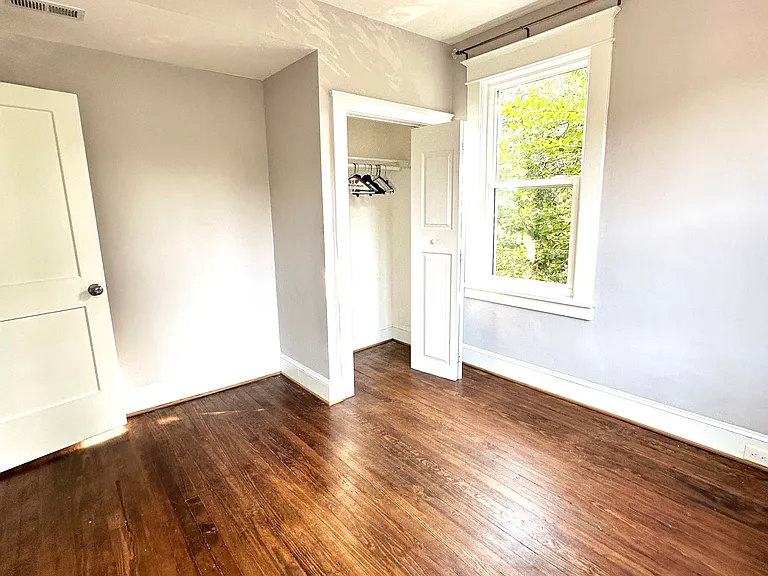 208 W 29th St — Photo 14
