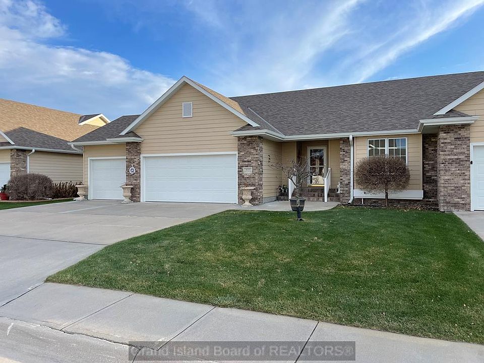 1st image of 4019 Sandalwood Dr