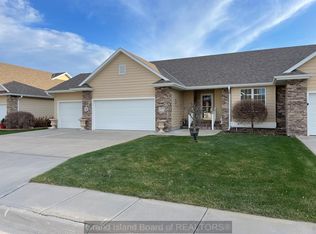 4019 Sandalwood Dr, Grand Island, NE 68803