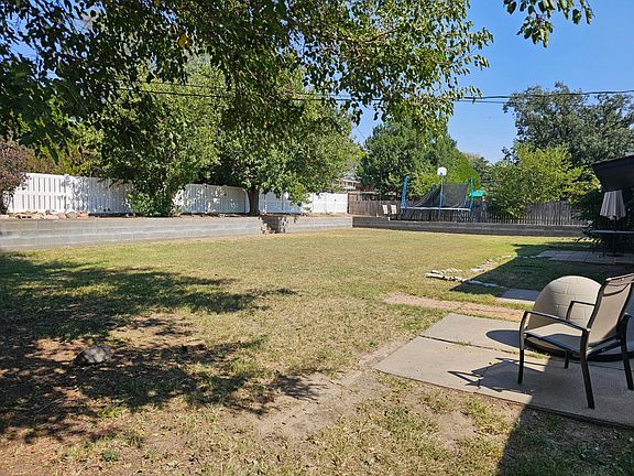 3rd image of 605 Briar Hill Dr