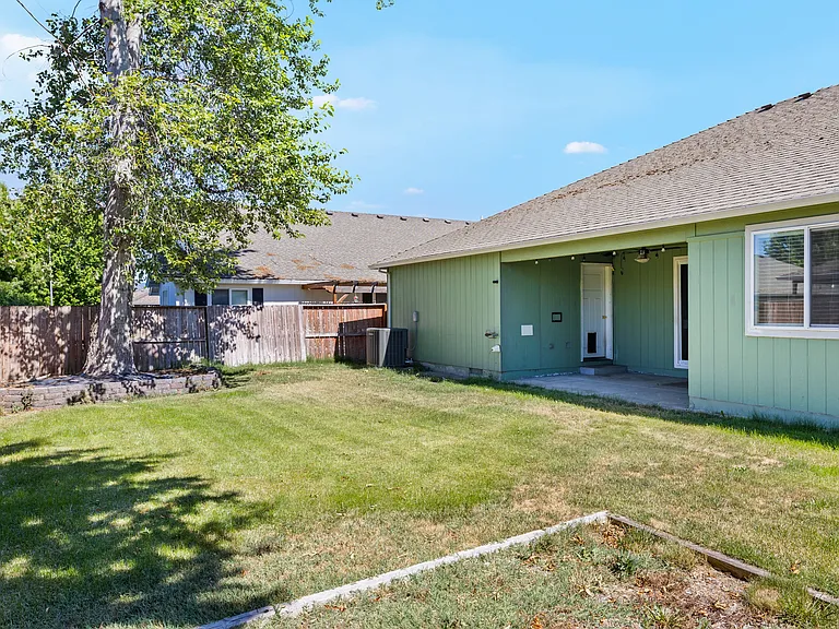 1016 Birmingham St — Photo 25