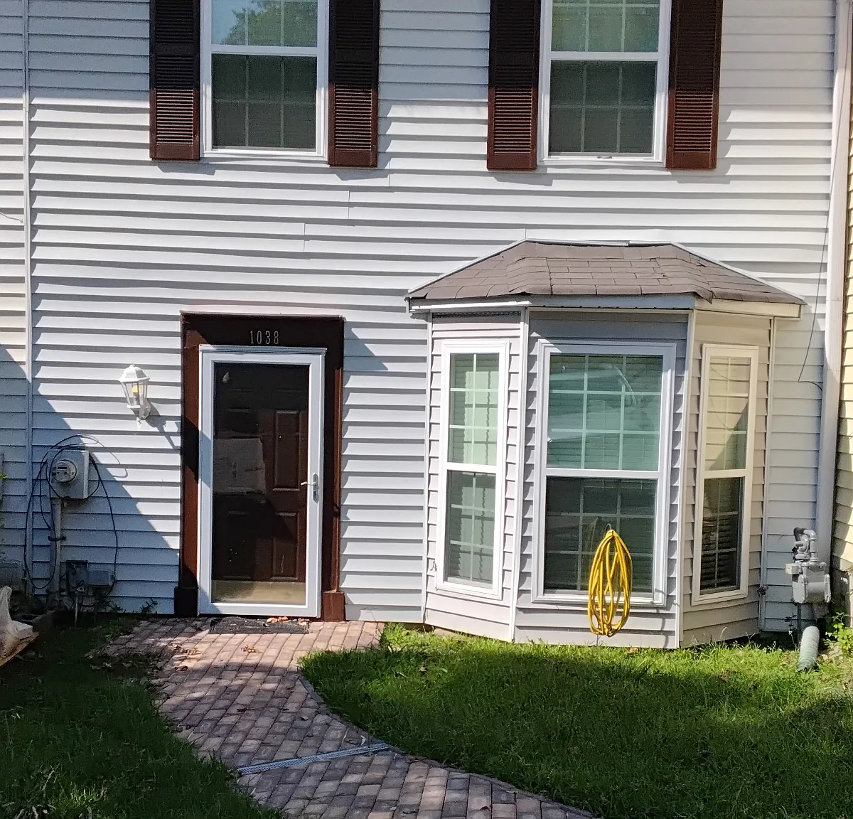 2 bed, 2.5 bath, 1292 sqft, $2,000 — Photo 1