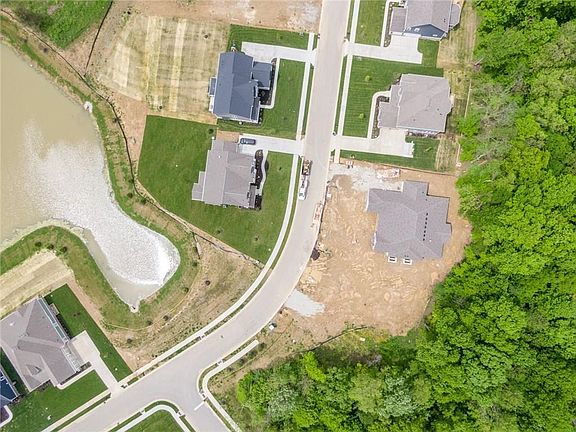 2nd image of 11035 Portage Woods Dr