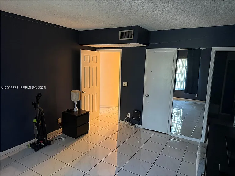 2200 NE 66th St #1426 — Photo 17