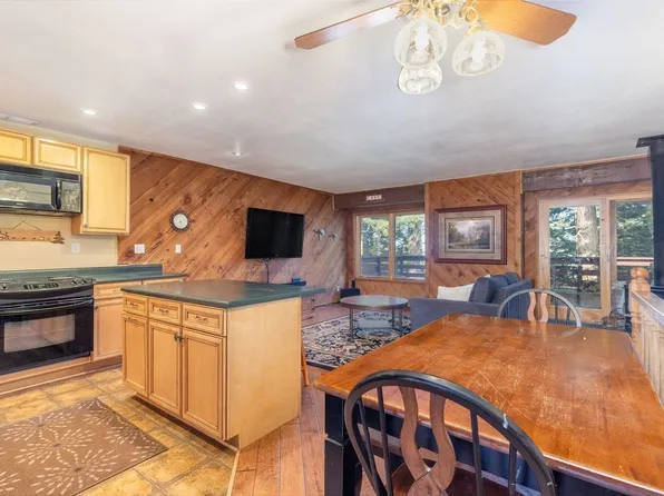 201 Lakeview Blvd #17, Mammoth Lakes, CA 93546
