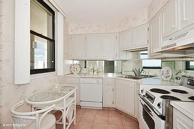 136LakeshoreDrive1112_Low-Res_5