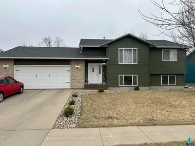 5704 S Aaron Ave, Sioux Falls, SD, 57106
