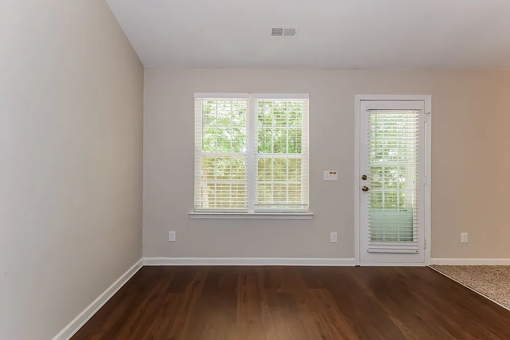 4 bed, 2.0 bath, 1885 sqft, $3,390 — Photo 4