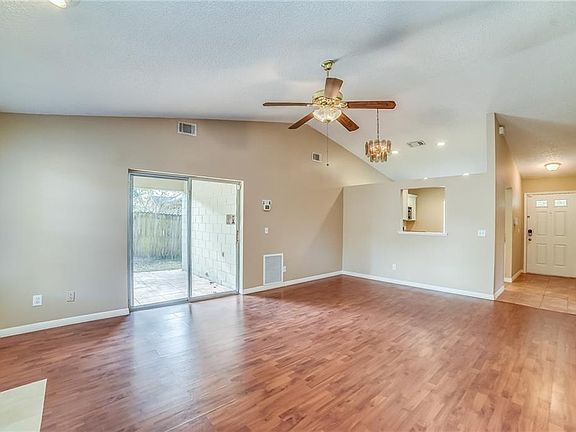 5th image of 7803 Lakeside Woods Dr