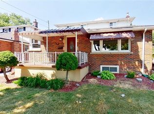 19 Sheridan Dr, Hamilton, ON L9A2C7