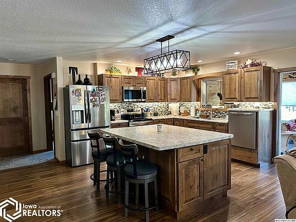 509 11th St N, Northwood, IA 50459 | Zillow