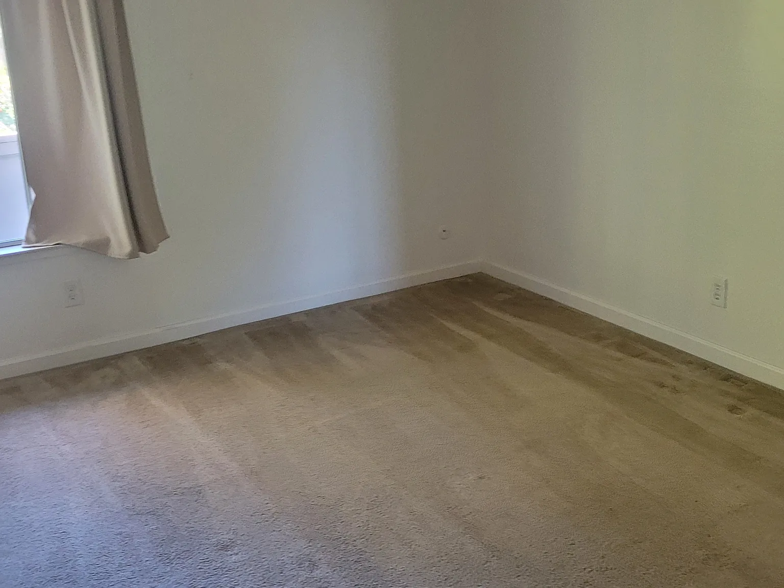 3 bed, 1134 sqft, $4,900 — Photo 4